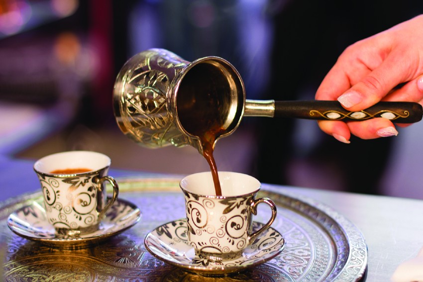 【咖啡冷姿勢】土耳其咖啡究竟是如何占卜的？