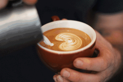 【拉花視頻欣賞】咖啡拉花的技巧及操作順序介紹