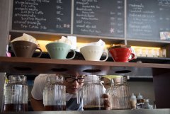咖啡機 滴漏式咖啡和手衝咖啡區別在哪裏 手衝咖啡的由來歷史故事