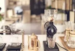手衝咖啡壺品牌 怎麼使用手衝咖啡壺 手衝咖啡一定要用手衝壺嗎?