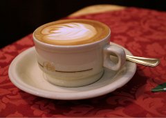 卡布奇諾咖啡 卡布奇諾的含義 卡布奇諾的來源、特點以及飲用方法