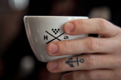 一杯咖啡滿載咖啡師的心酸-你那裏的咖啡師工資一般多少？