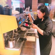 一位在香港慢活的臺灣咖啡師講述女生做咖啡師有前景嗎