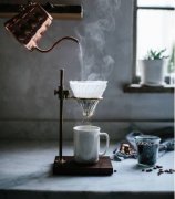 符合scaa標準手衝咖啡教程的沖泡手法-如何知道注水是否均勻？