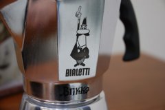 BIALETTI BRIKKA 比樂蒂摩卡壺的使用方法技巧 摩卡壺煮的濃縮咖啡可以拉花