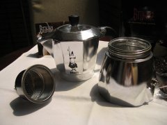 如何用BRIKKA摩卡壺煮出crema？可拉花的摩卡咖啡的做法