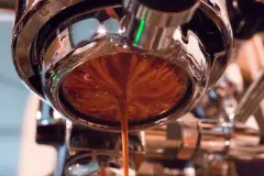 如何判別一杯Espresso的好壞！espresso咖啡怎麼喝才標準、完美