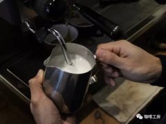 奶泡怎麼做 純牛奶可以打奶泡嗎 如何用熱鮮奶製作完美拉花