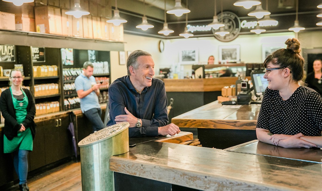 星巴克傳奇董事長霍華·舒茲是如何將賣咖啡豆的小店變成全球第一