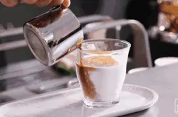 肯德基新開咖啡館COFFii&JOY  出售網紅髒髒咖啡