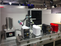 嘗一杯機器人手衝的膠囊咖啡 世界智能製造大會在南京開展