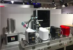 嘗一杯機器人手衝的膠囊咖啡 世界智能製造大會在南京開展