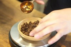 手衝咖啡怎麼衝手衝咖啡技巧 手衝咖啡三段式萃取應該怎麼衝？
