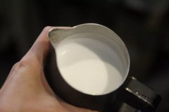 咖啡打奶泡技巧 奶泡應該怎麼打？拉花爲什麼會消泡？