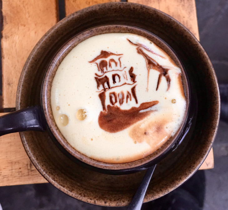 河內古街咖啡文化：咖啡放入陶瓷壺以蛋黃取代煉乳