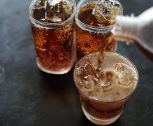 咖啡和可樂能一起喝嗎 咖啡可樂處理法是什麼口感怎麼樣怎麼製作
