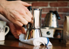 摩卡壺的使用方法適合煮什麼咖啡 摩卡壺用多粗的粉怎麼清洗除垢